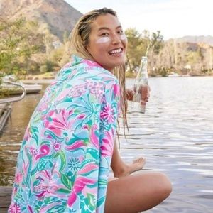 Lilly Pulitzer Lounge Towel 40x72